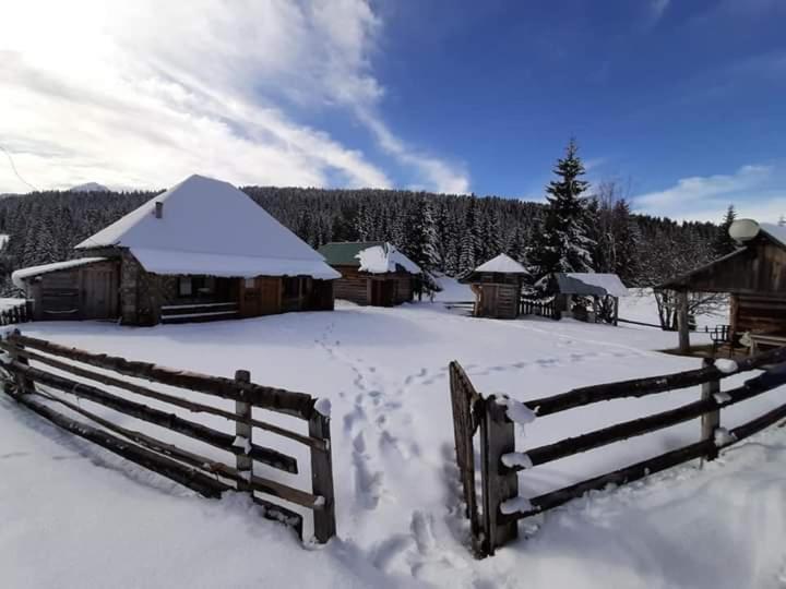 Isov Ranch Plav Exterior foto